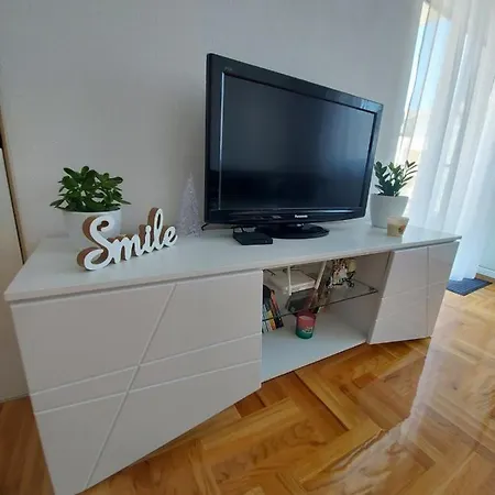 Apartment Dix